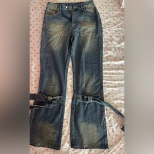 Bootcut bow designed jeans